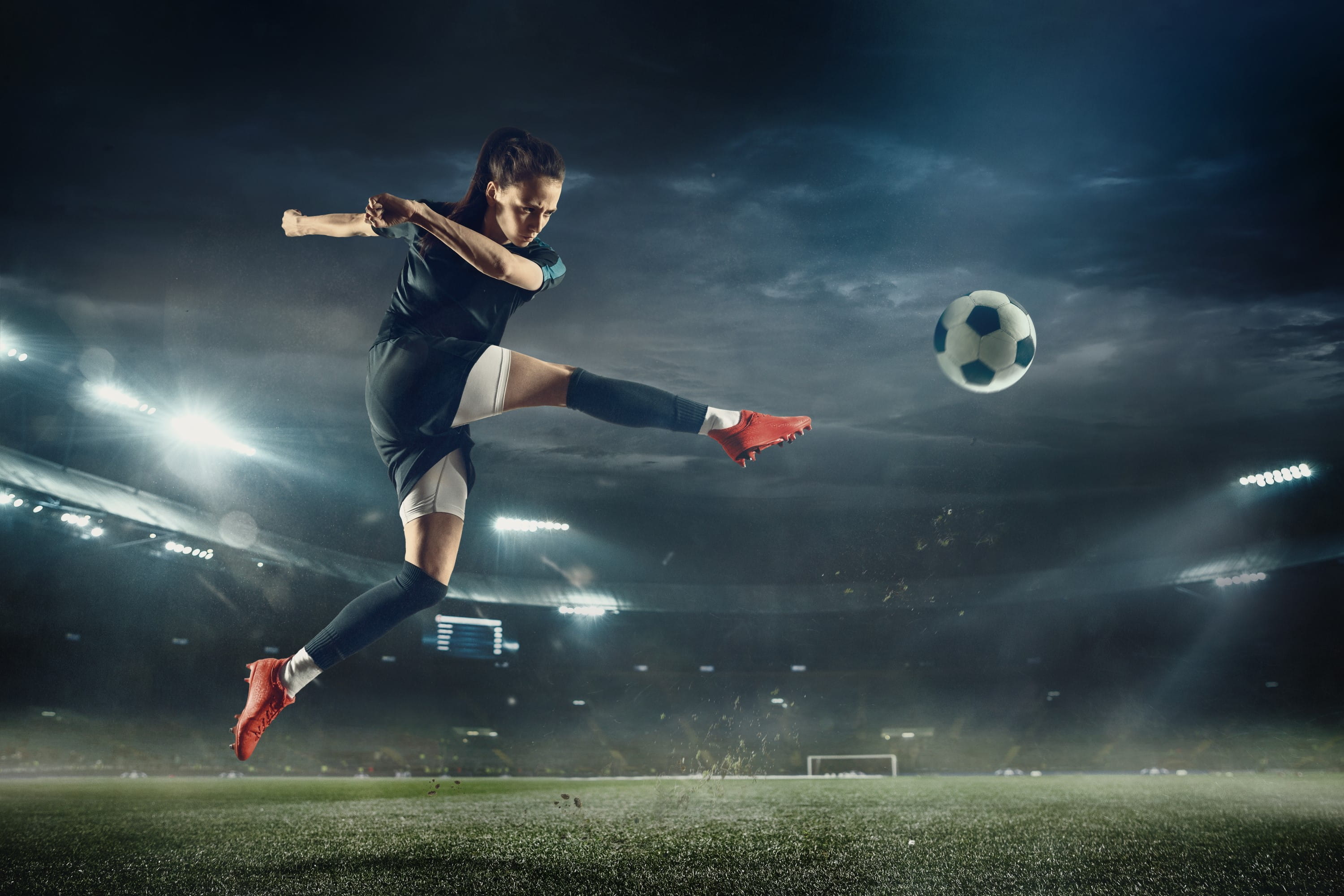 womens football 01_AdobeStock_268146662