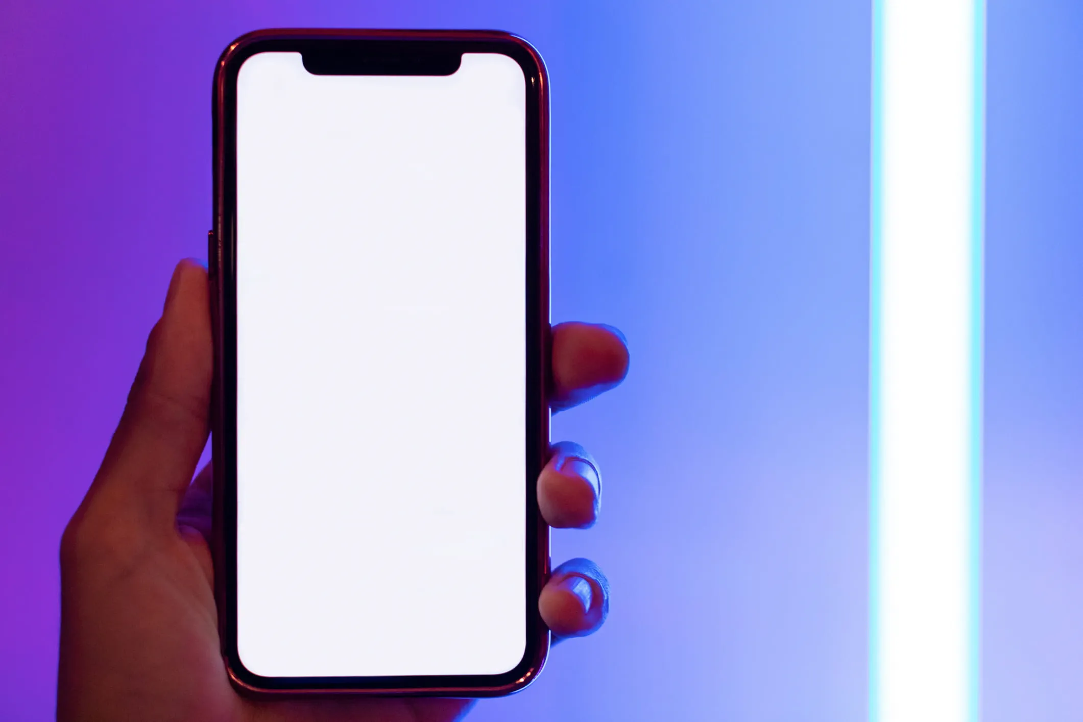 India’s smartphone market slipped 1% in 2025